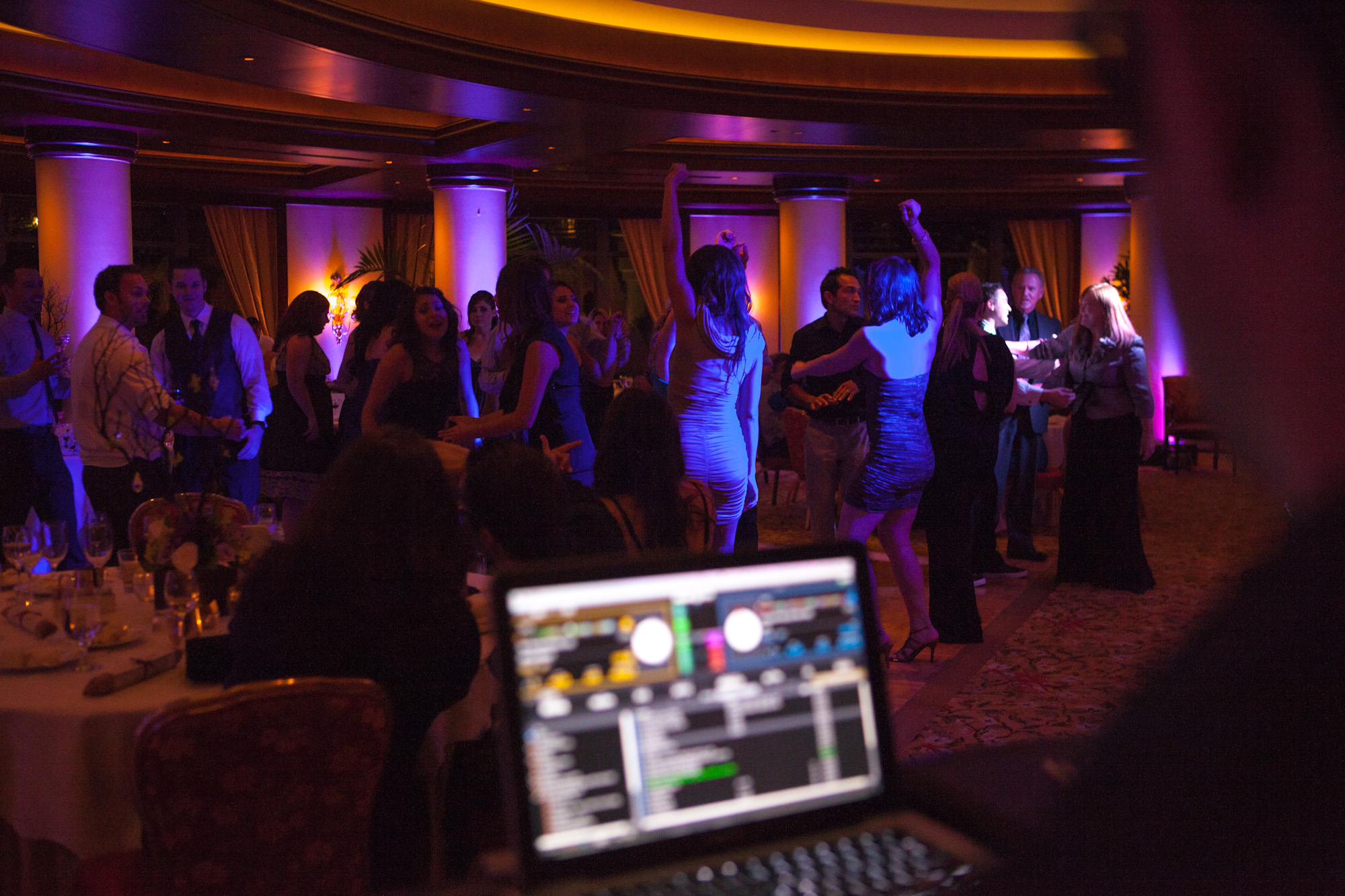 DJ